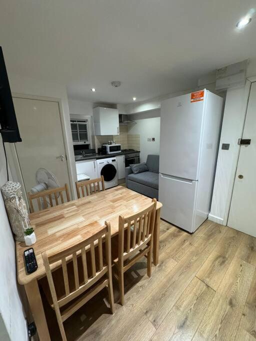 Cozy Apartment - 5 Min From Camden Market Hw7 런던 외부 사진